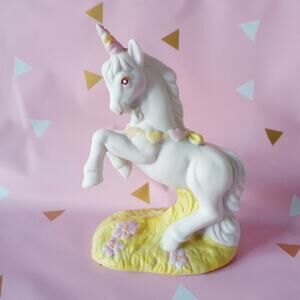 Unicorn Figurine Vintage 80s Fantasy Series by Wallace Berrie
